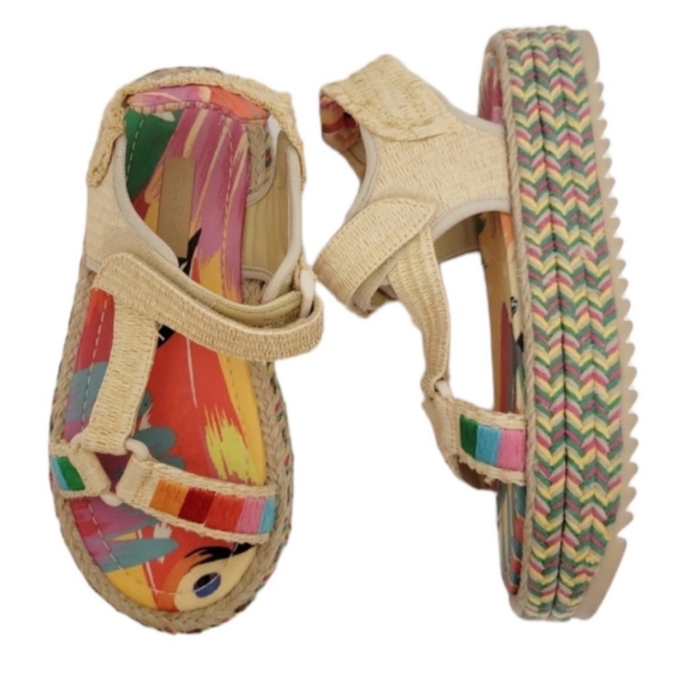 Farm Rio Toucan Platforms